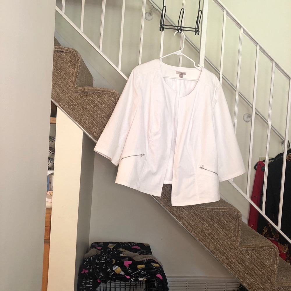 White jacket 3x